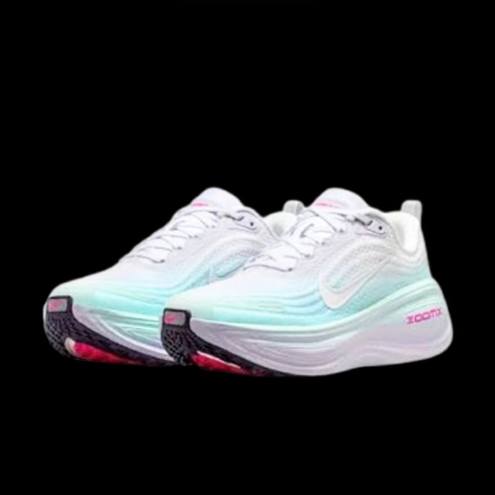 Nike Air Zoom Vomero Plus Running Womens Size 9.5 White Glacier Blue Dark Raisin